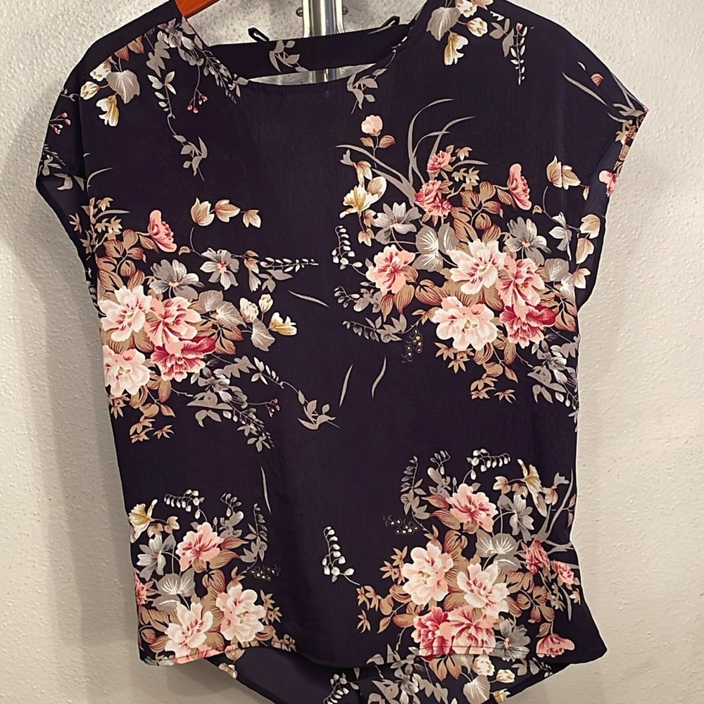 Open Back Navy Blue Floral Shirt, Large